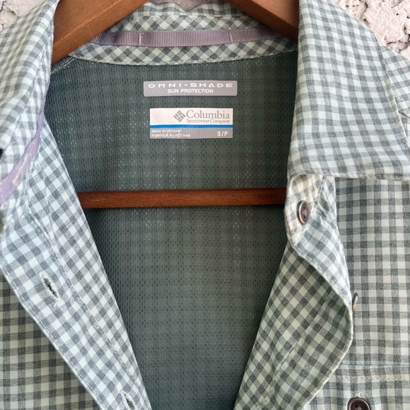 COLUMBIA Green Plaid Button-Down, Omni-Shade Sun Protection Long Sleeve W Small - Picture 8 of 13
